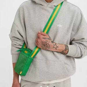 🆕 Levi’s Gold Tab Mini Crossbody Bag in Green